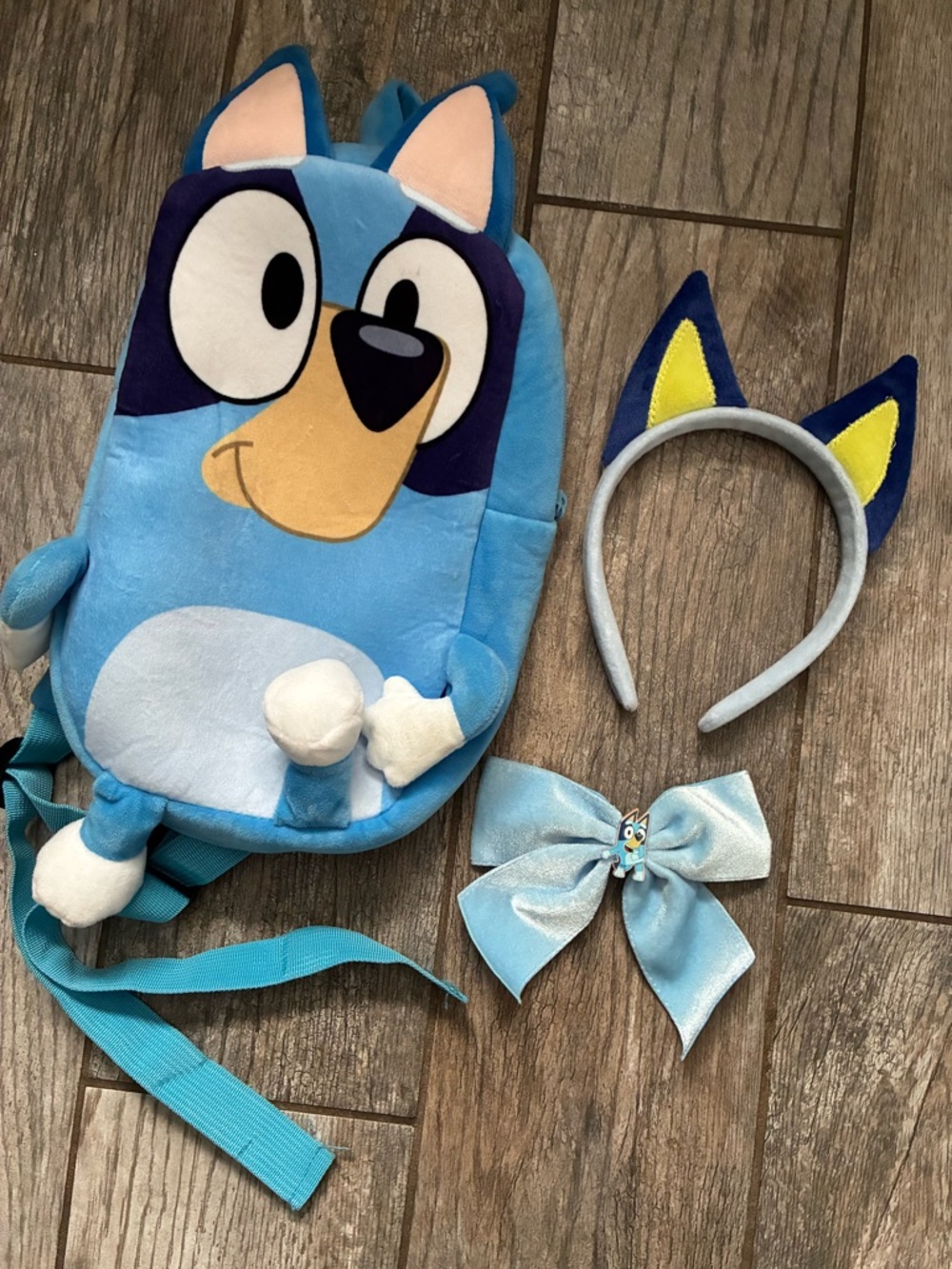 Bluey Bundle – Plush Backpack, Hair Bow & Headband